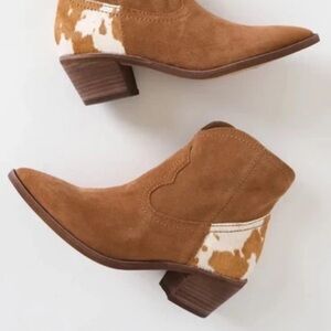 Dolce Vita Tan Heeled Boots with Cowhide Detail